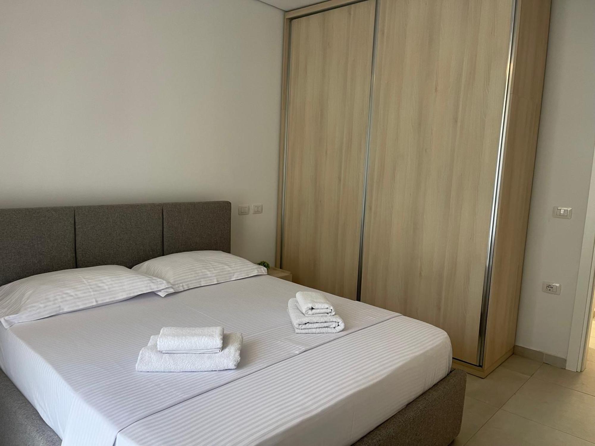 Eme Apartments - Kompleksi San Pietro, Gjiri I Lalzit Durrës 외부 사진