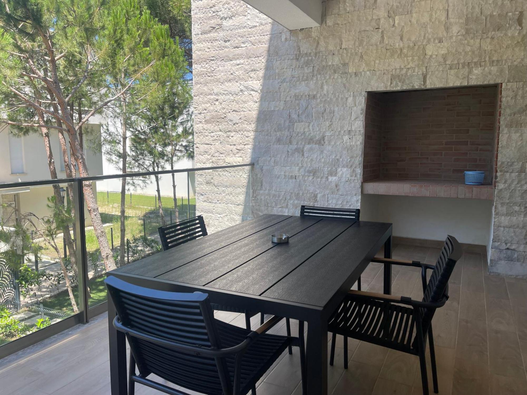 Eme Apartments - Kompleksi San Pietro, Gjiri I Lalzit Durrës 외부 사진