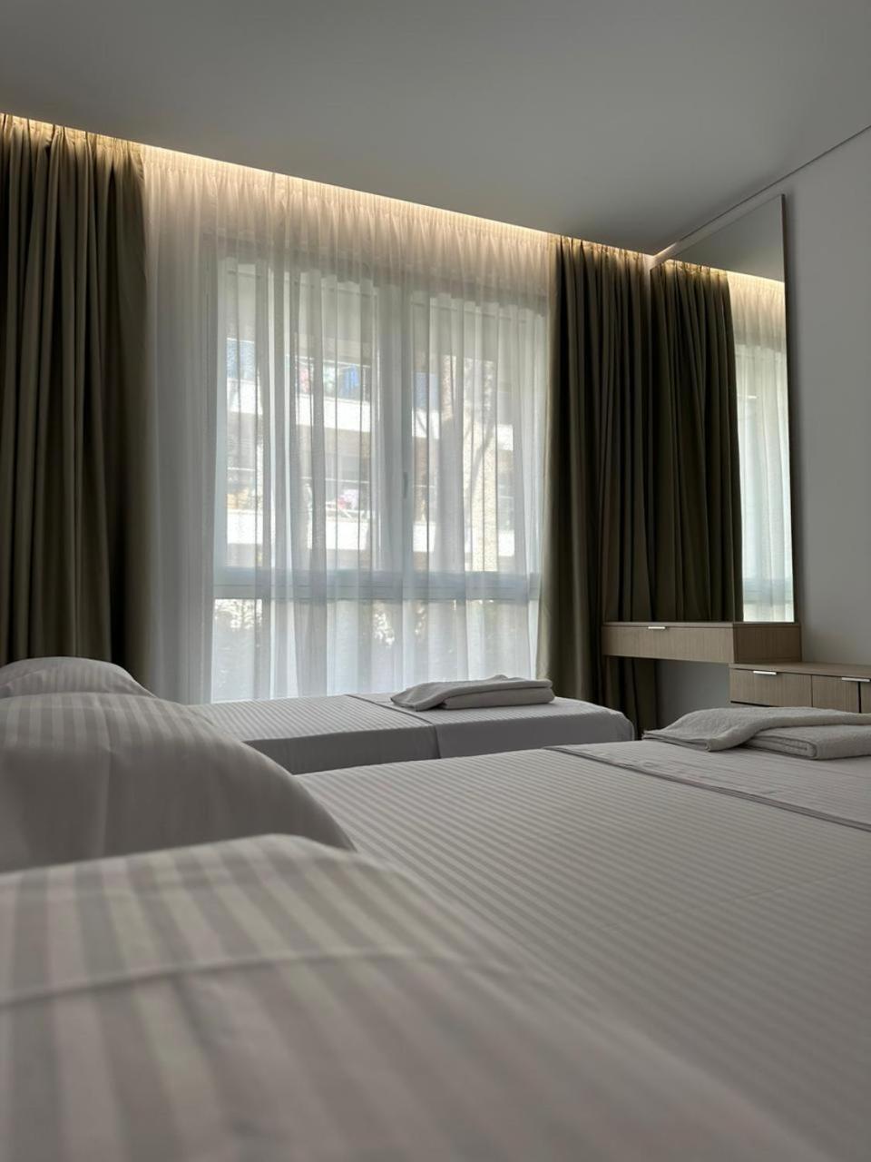 Eme Apartments - Kompleksi San Pietro, Gjiri I Lalzit Durrës 외부 사진
