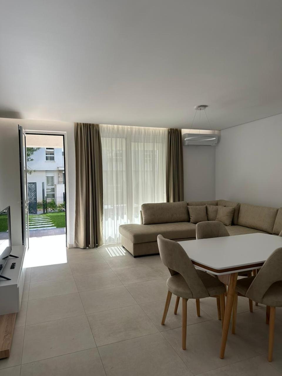 Eme Apartments - Kompleksi San Pietro, Gjiri I Lalzit Durrës 외부 사진