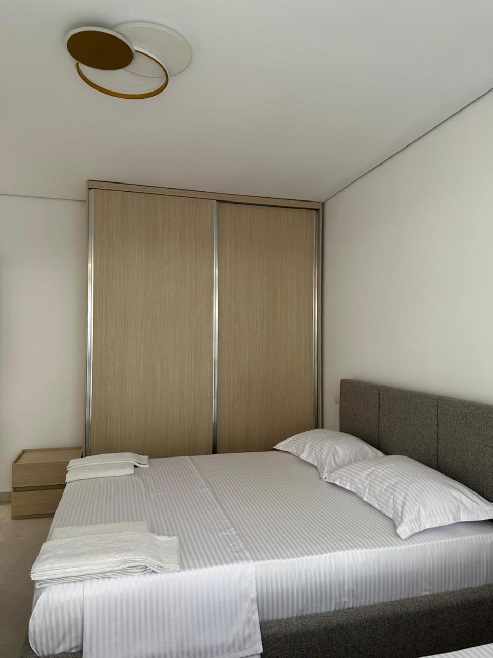 Eme Apartments - Kompleksi San Pietro, Gjiri I Lalzit Durrës 외부 사진